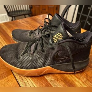 Nike Kyrie Flytrap, US size 12, basketball shoes men’s